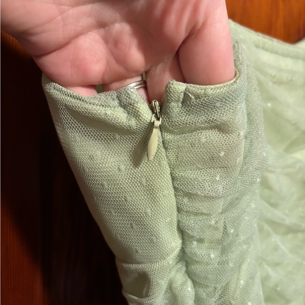 LE LIS Light Green Bodysuit Size Large - Picture 6 of 6